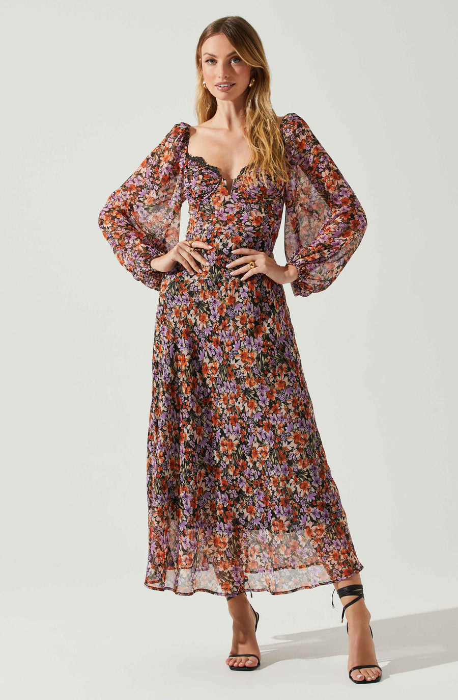 Sylvie – Midikleid mit Blumenmuster und Puffärmeln 